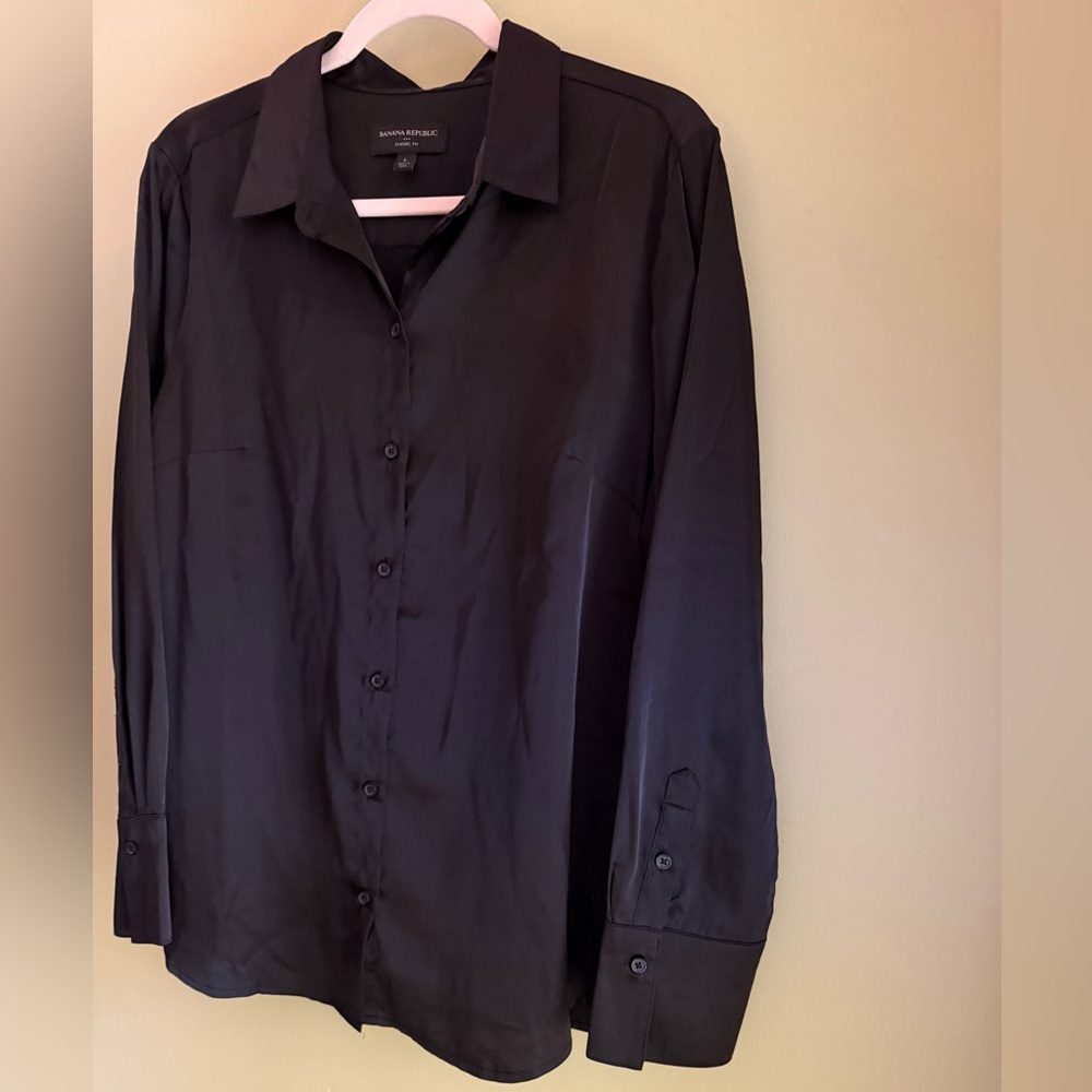 Banana Republic Factory satin classic shirt size L black